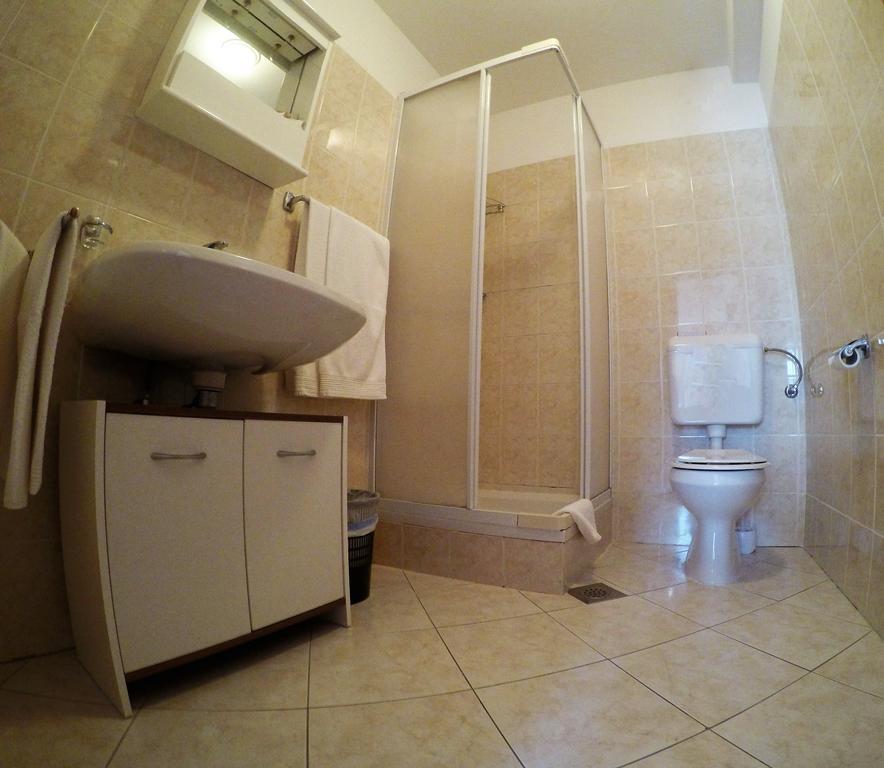 Gostinjska kuća Pineta 3*